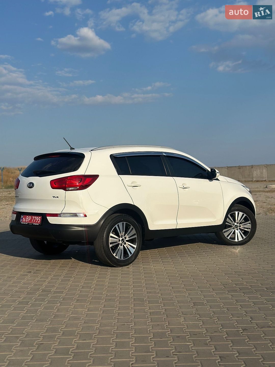 Kia Sportage 2014 VIN KNAPC813BEK667899 фото оголошення 4 з 68
