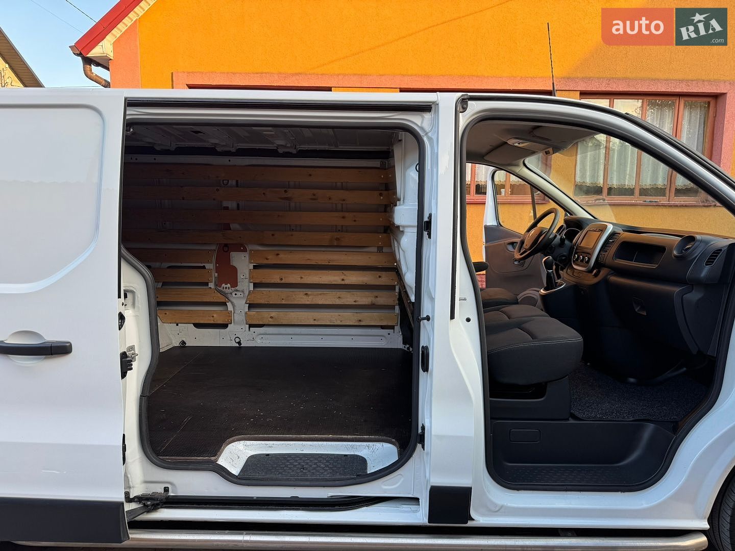 Renault Trafic 2020 VIN VF1FL000164643376 фото оголошення 15 з 47
