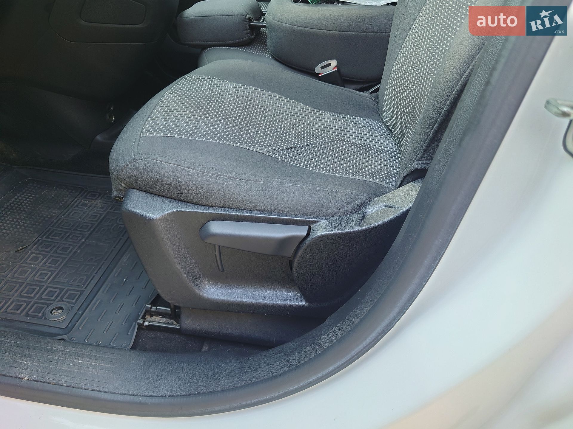 Citroen Berlingo 2021 VIN VR7EF9HPAMJ590885 фото оголошення 11 з 43