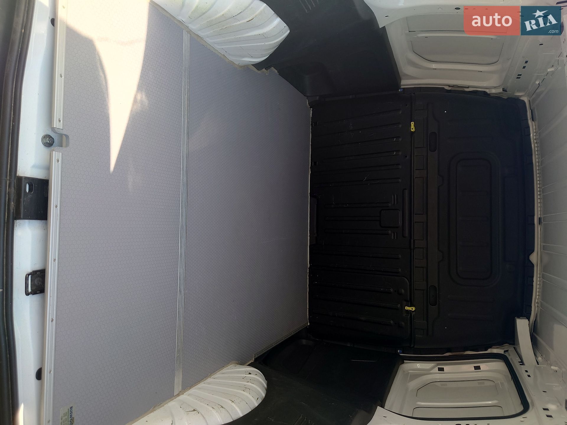 Citroen Berlingo 2021 VIN VR7EF9HPAMJ590885 фото оголошення 36 з 43