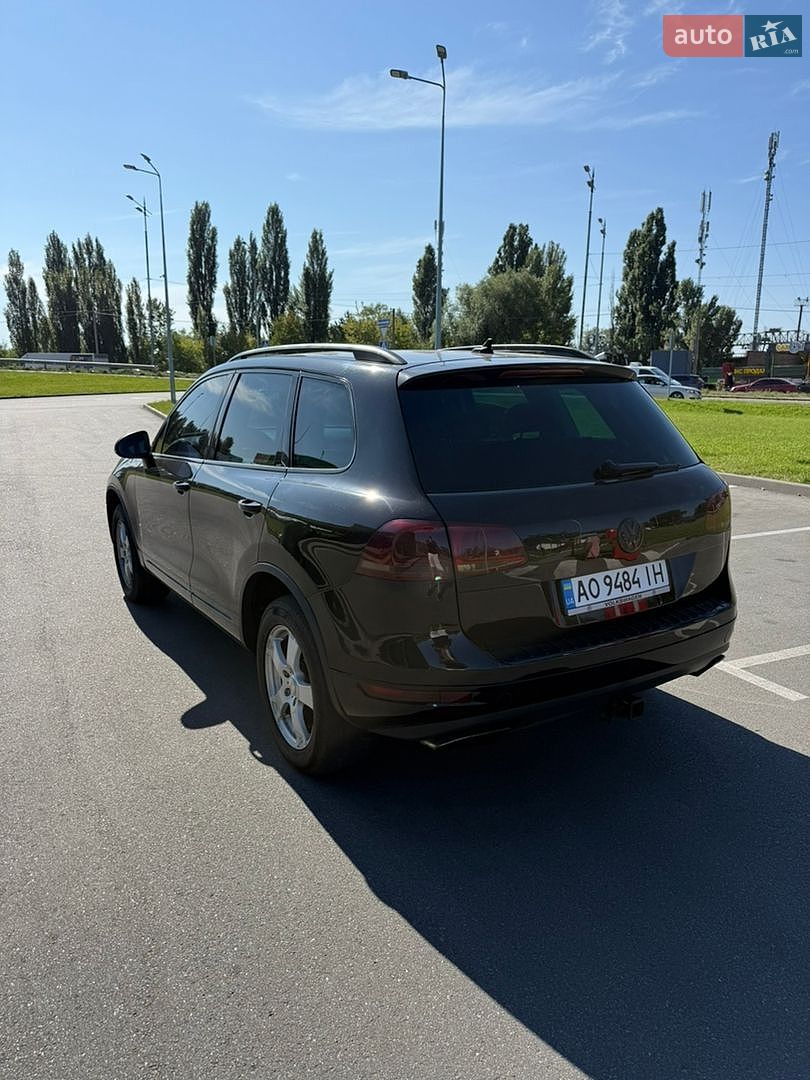 Volkswagen Touareg 2011 VIN WVGEF9BP7CD005742 фото оголошення 3 з 15
