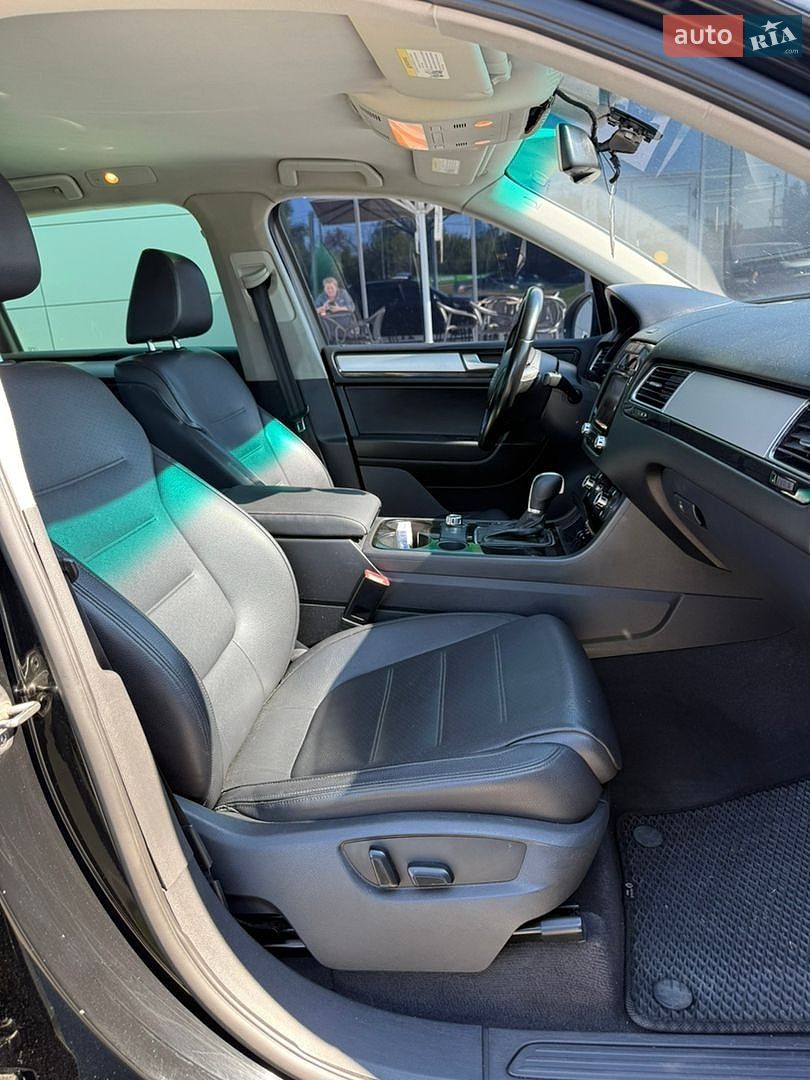Volkswagen Touareg 2011 VIN WVGEF9BP7CD005742 фото оголошення 10 з 15