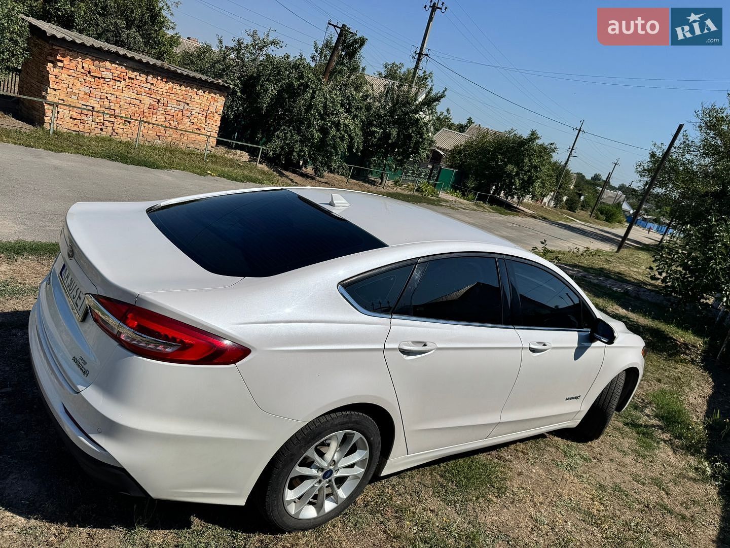 Ford Fusion 2019 VIN 3FA6P0LU3KR188610 фото оголошення 10 з 32
