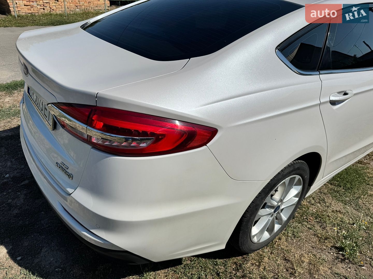 Ford Fusion 2019 VIN 3FA6P0LU3KR188610 фото оголошення 11 з 32