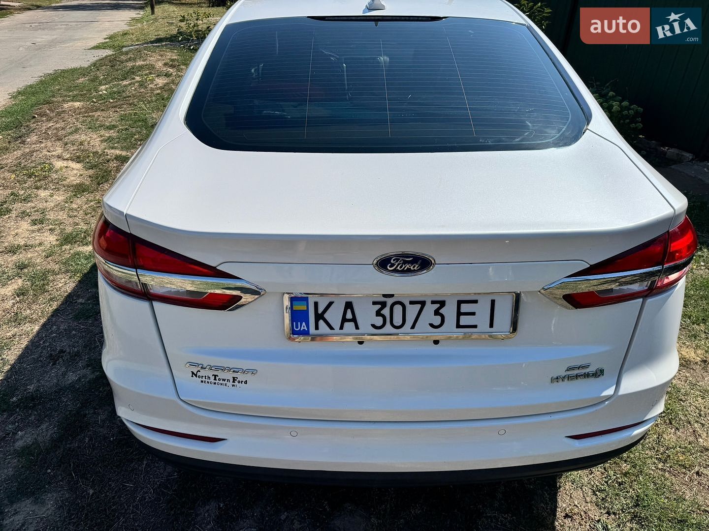 Ford Fusion 2019 VIN 3FA6P0LU3KR188610 фото оголошення 12 з 32