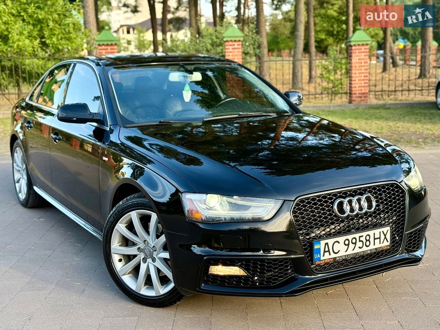 Audi A4 2015 VIN WAUFFAFLXFN039090 фото оголошення 3 з 45