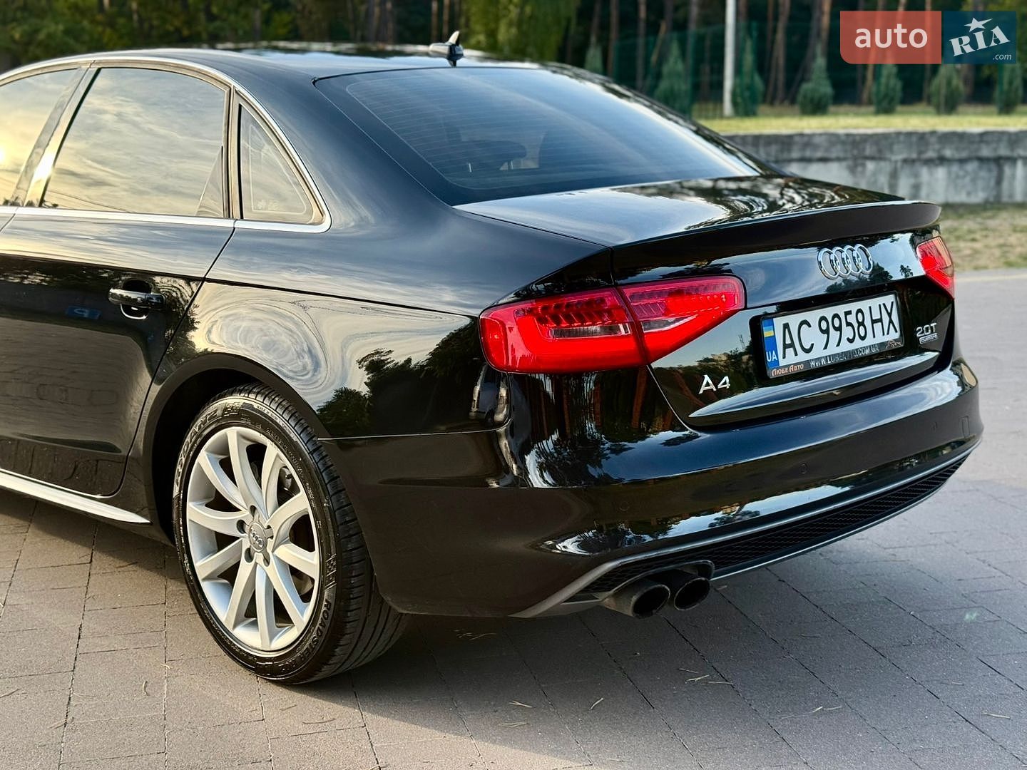 Audi A4 2015 VIN WAUFFAFLXFN039090 фото оголошення 7 з 45