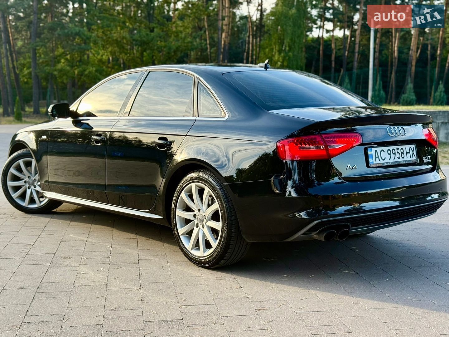 Audi A4 2015 VIN WAUFFAFLXFN039090 фото оголошення 9 з 45