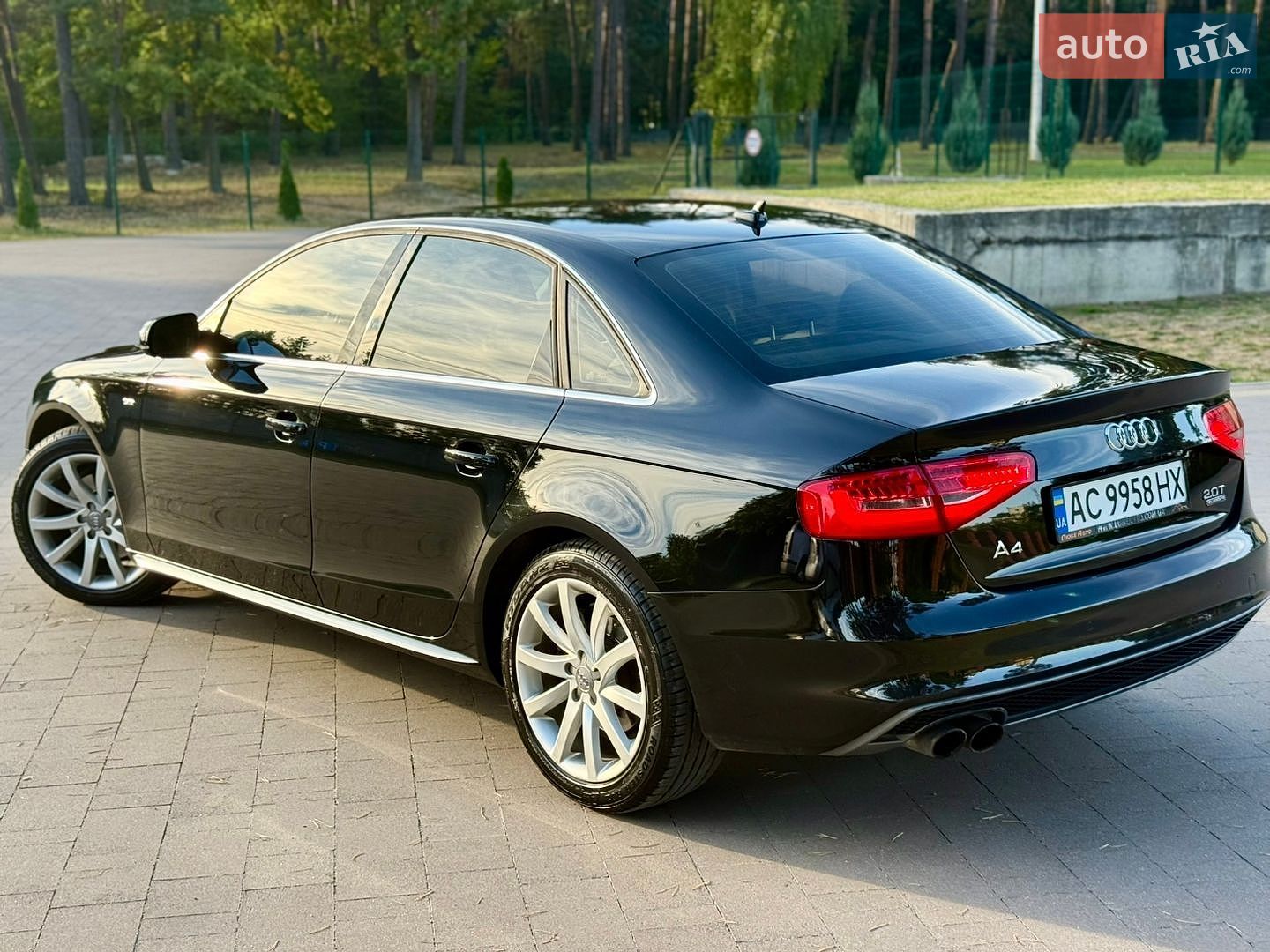 Audi A4 2015 VIN WAUFFAFLXFN039090 фото оголошення 8 з 45