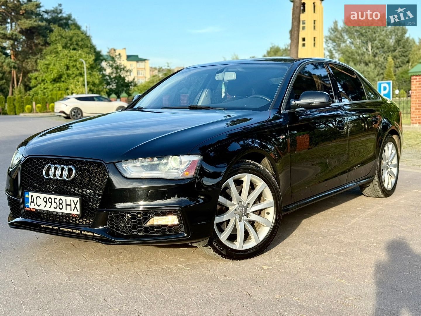Audi A4 2015 VIN WAUFFAFLXFN039090 фото оголошення 15 з 45