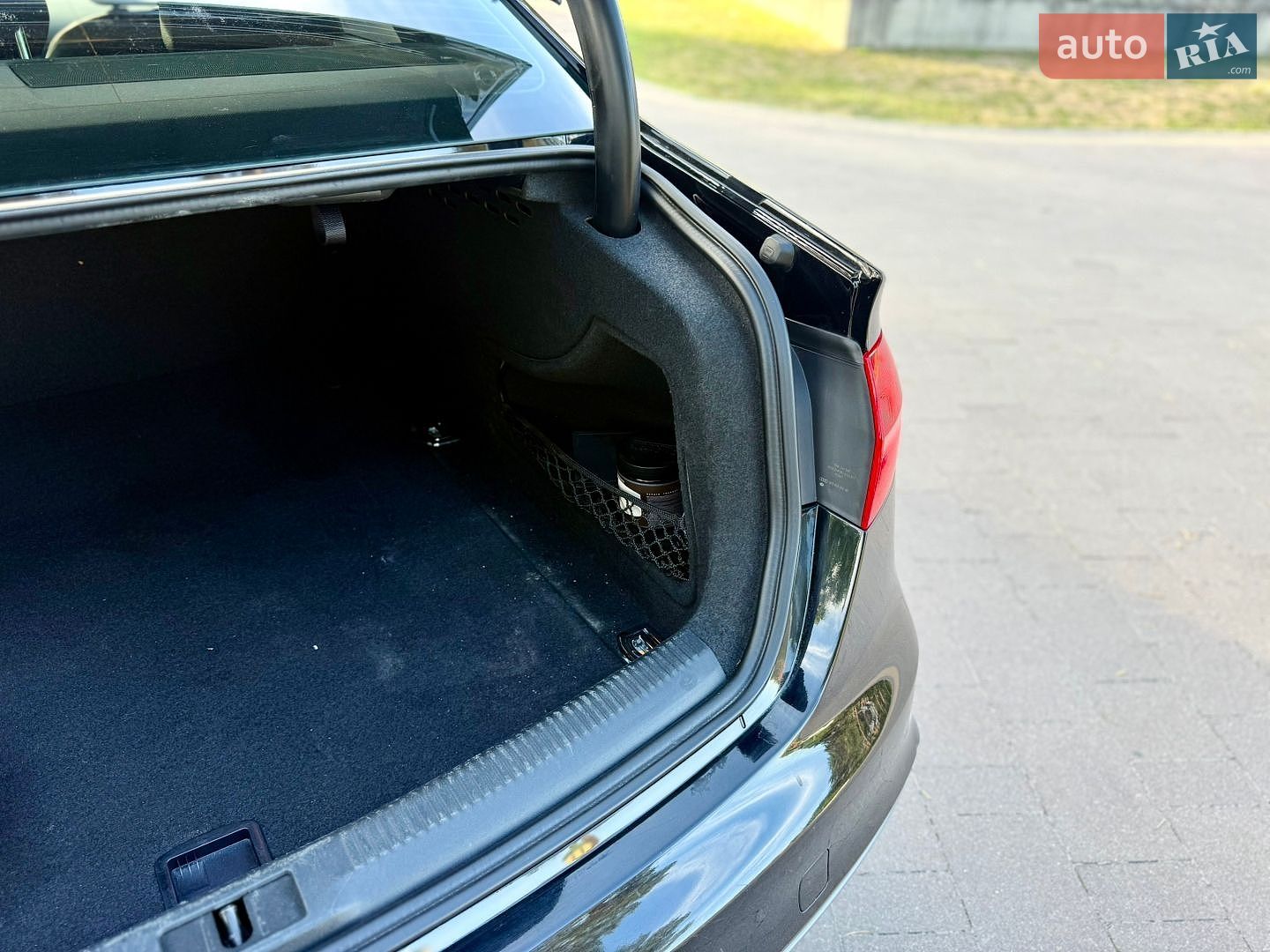Audi A4 2015 VIN WAUFFAFLXFN039090 фото оголошення 26 з 45