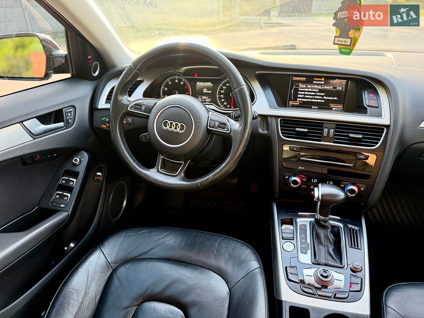 Audi A4 2015 VIN WAUFFAFLXFN039090 фото оголошення 35 з 45