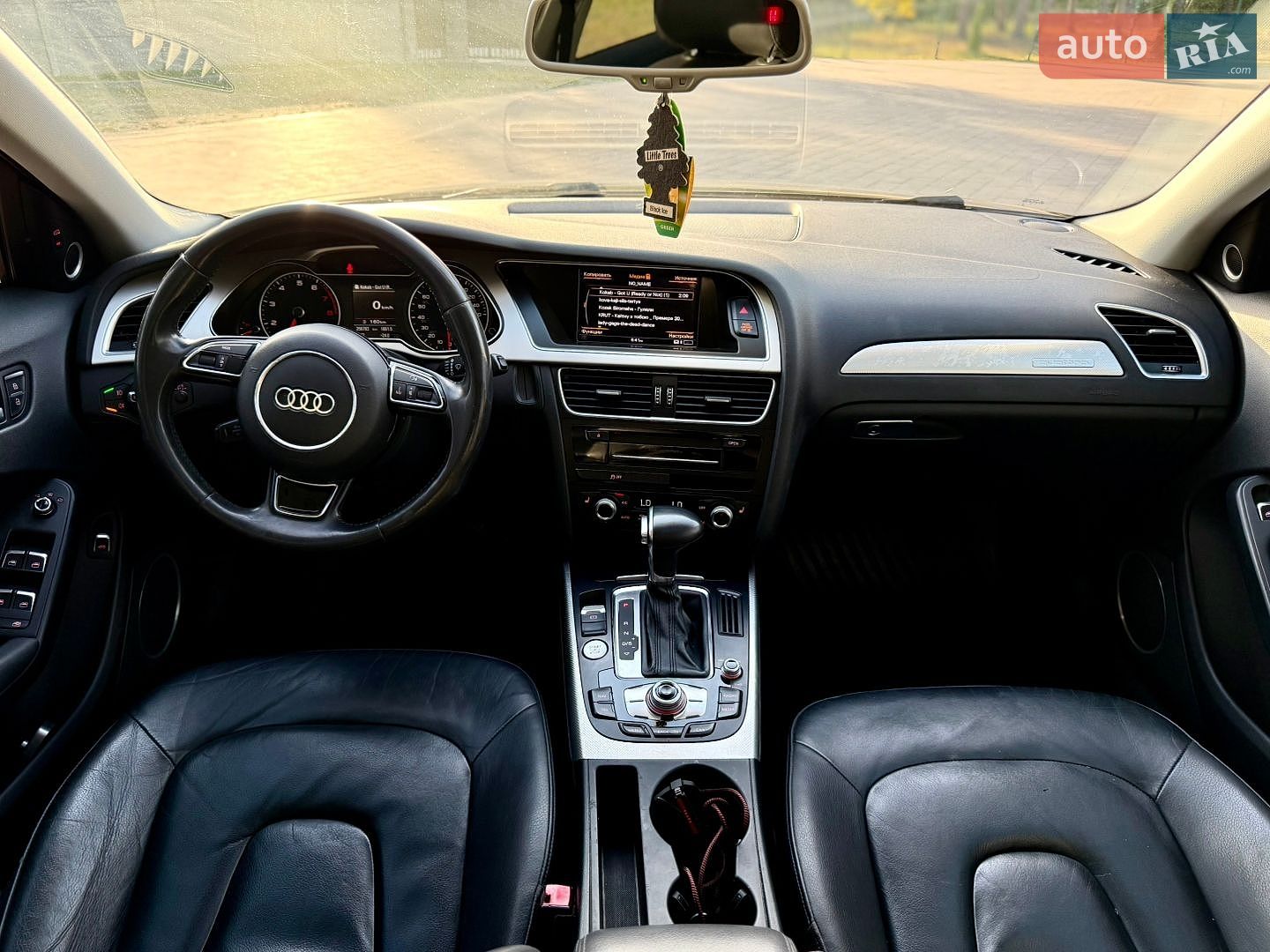 Audi A4 2015 VIN WAUFFAFLXFN039090 фото оголошення 41 з 45