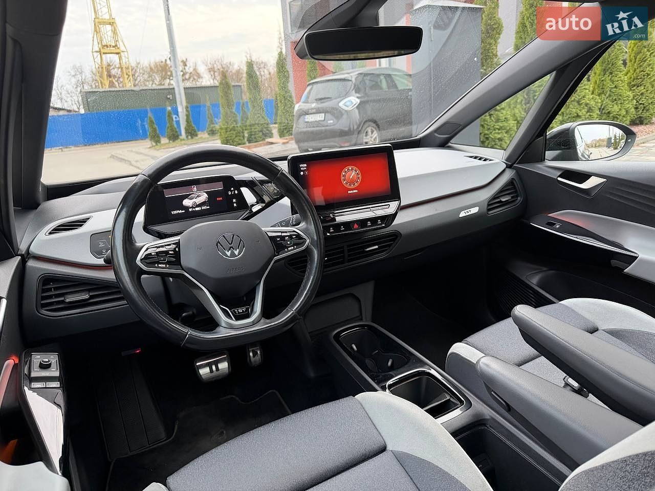 Volkswagen ID.3 2020 VIN WVWZZZE1ZLP005603 фото оголошення 4 з 11