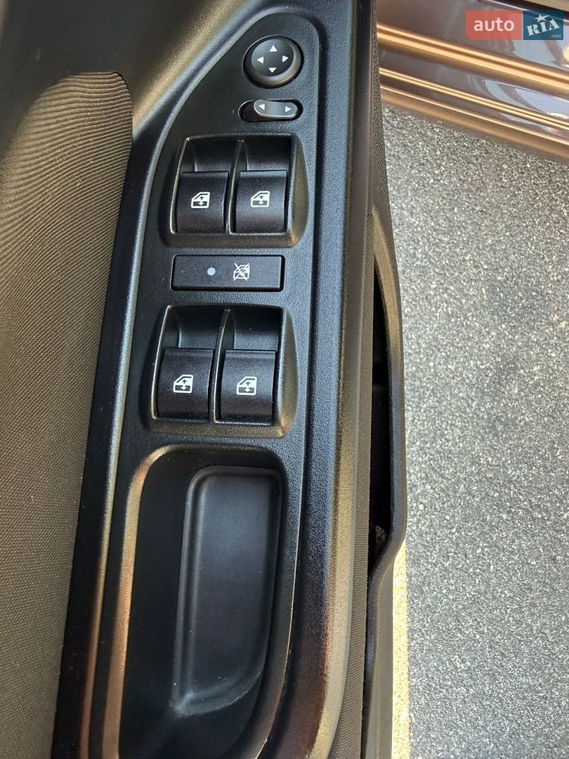 Fiat Tipo 2019 VIN ZFA35600006P31475 фото оголошення 27 з 34