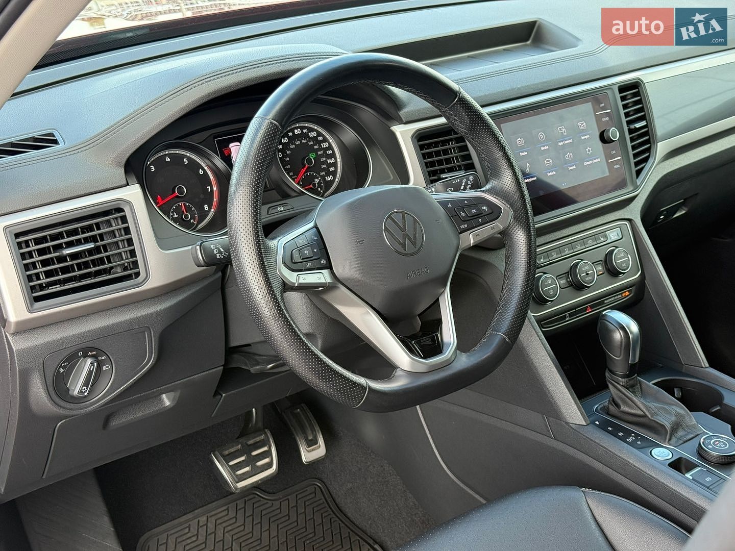 Volkswagen Atlas 2020 VIN 1V2NR2CA8MC531610 фото оголошення 34 з 52