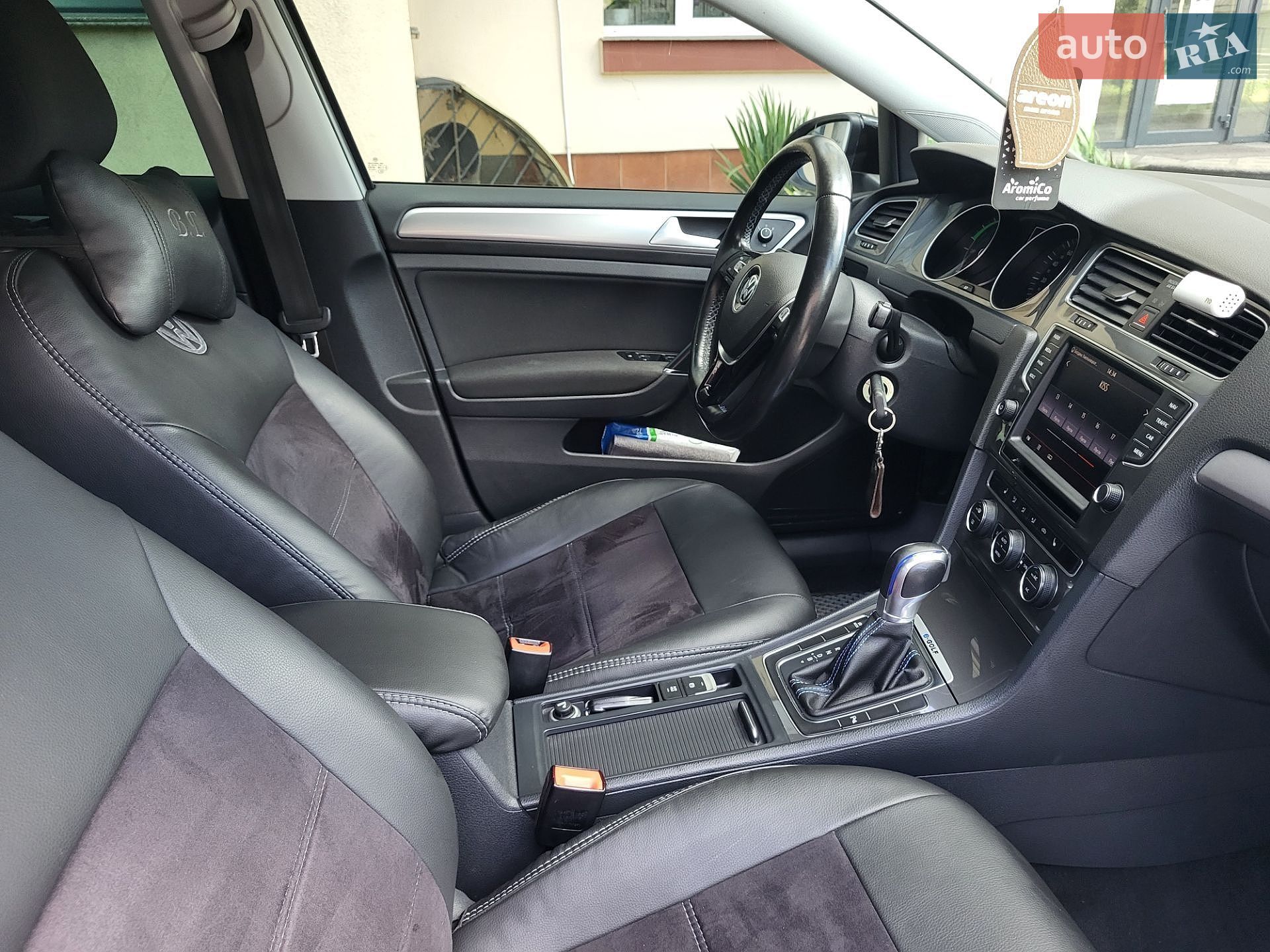 Volkswagen e-Golf 2015 VIN WVWZZZAUZGW902630 фото оголошення 5 з 43