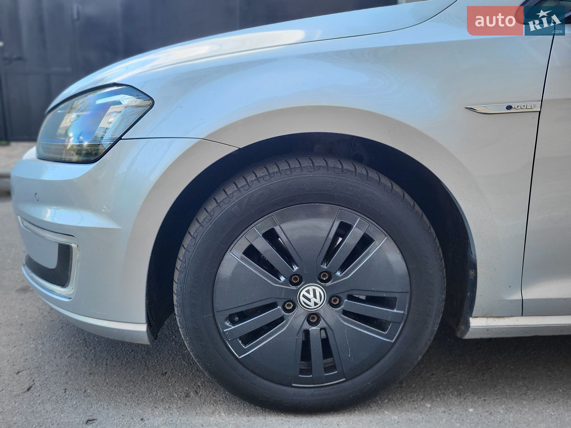 Volkswagen e-Golf 2015 VIN WVWZZZAUZGW902630 фото оголошення 26 з 43