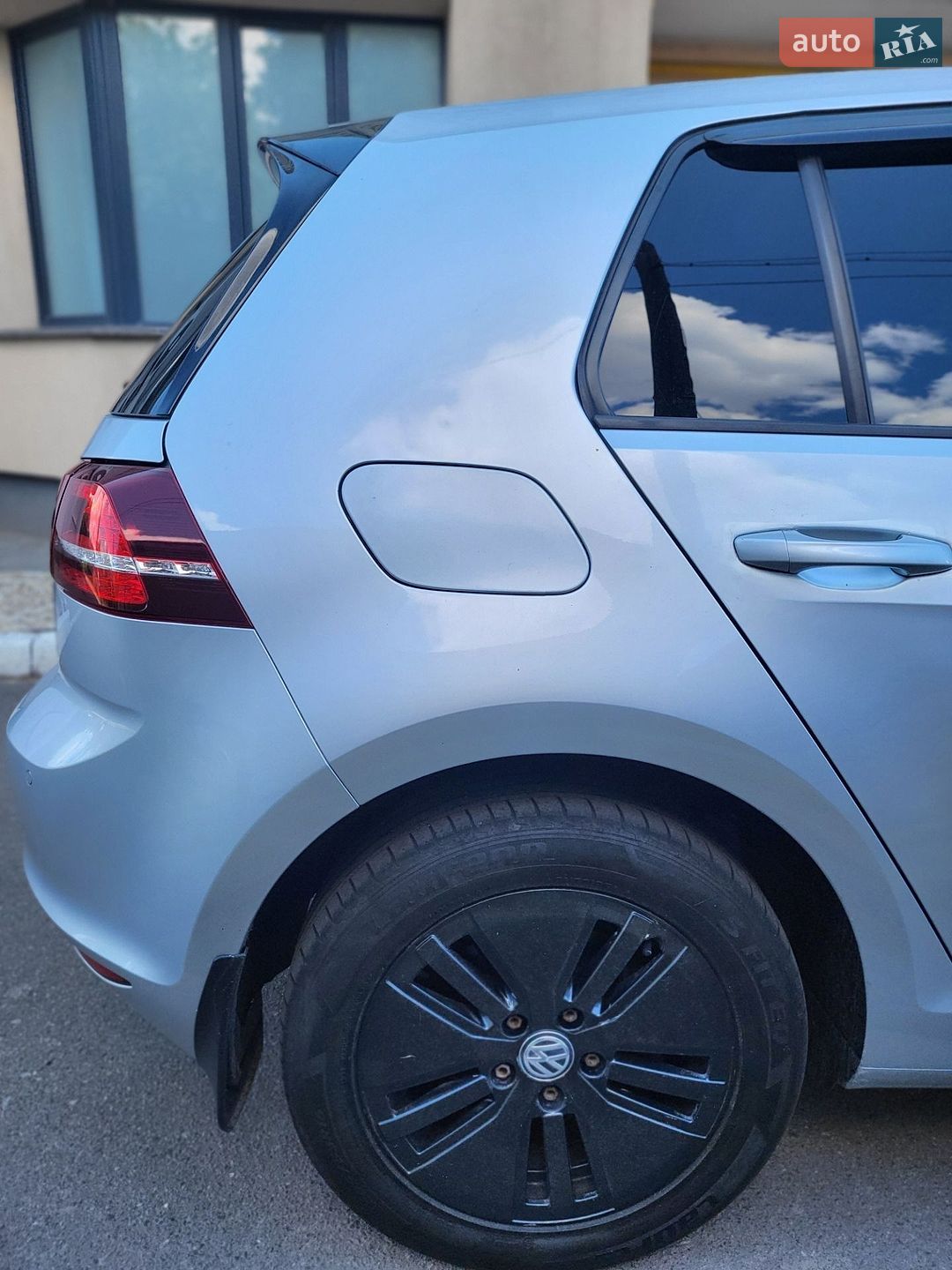 Volkswagen e-Golf 2015 VIN WVWZZZAUZGW902630 фото оголошення 28 з 43