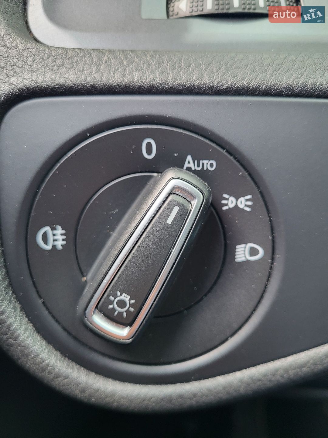 Volkswagen e-Golf 2015 VIN WVWZZZAUZGW902630 фото оголошення 35 з 43