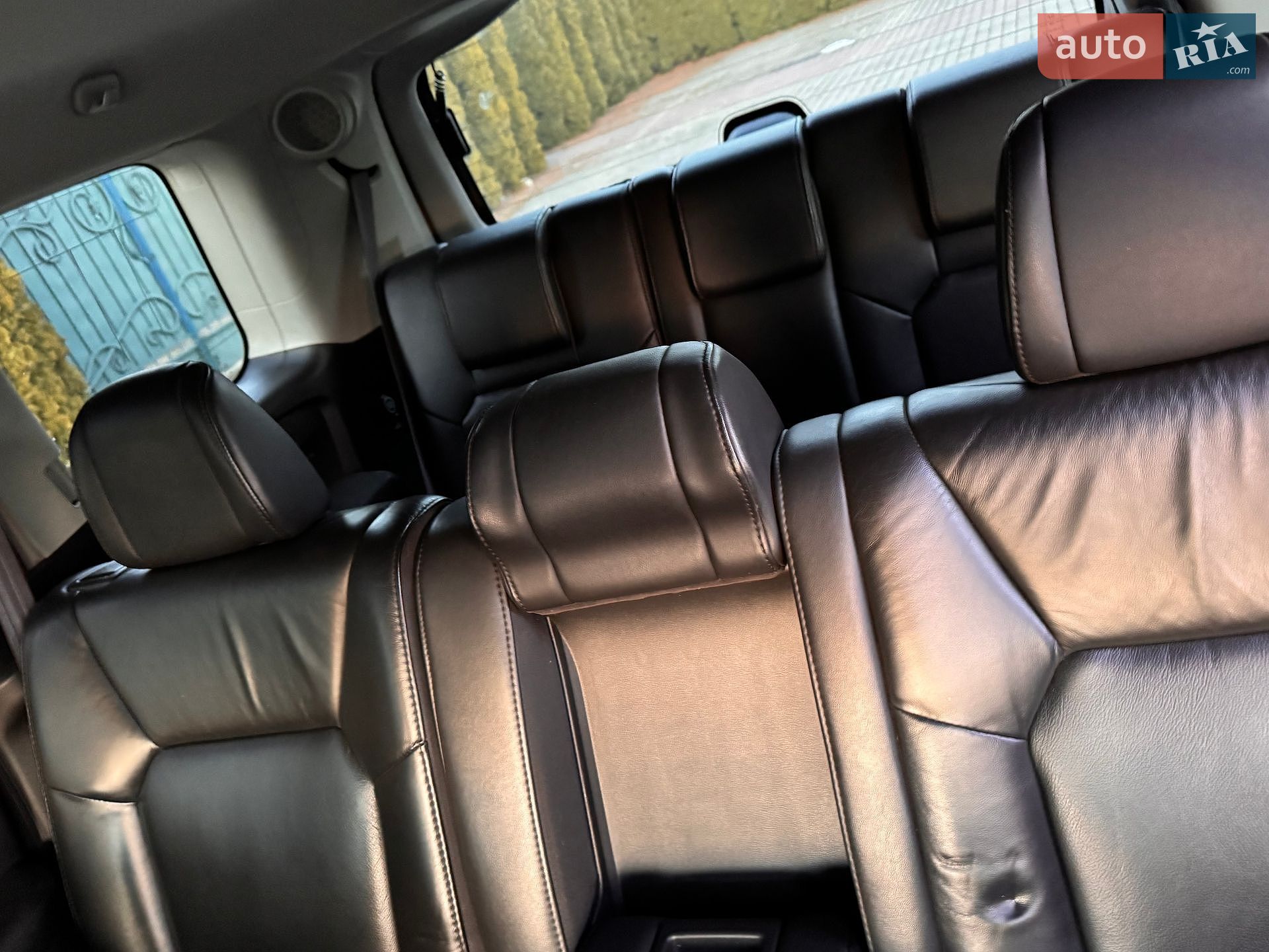 Honda Pilot 2011 VIN 5FNYF4880BB401405 фото оголошення 3 з 27