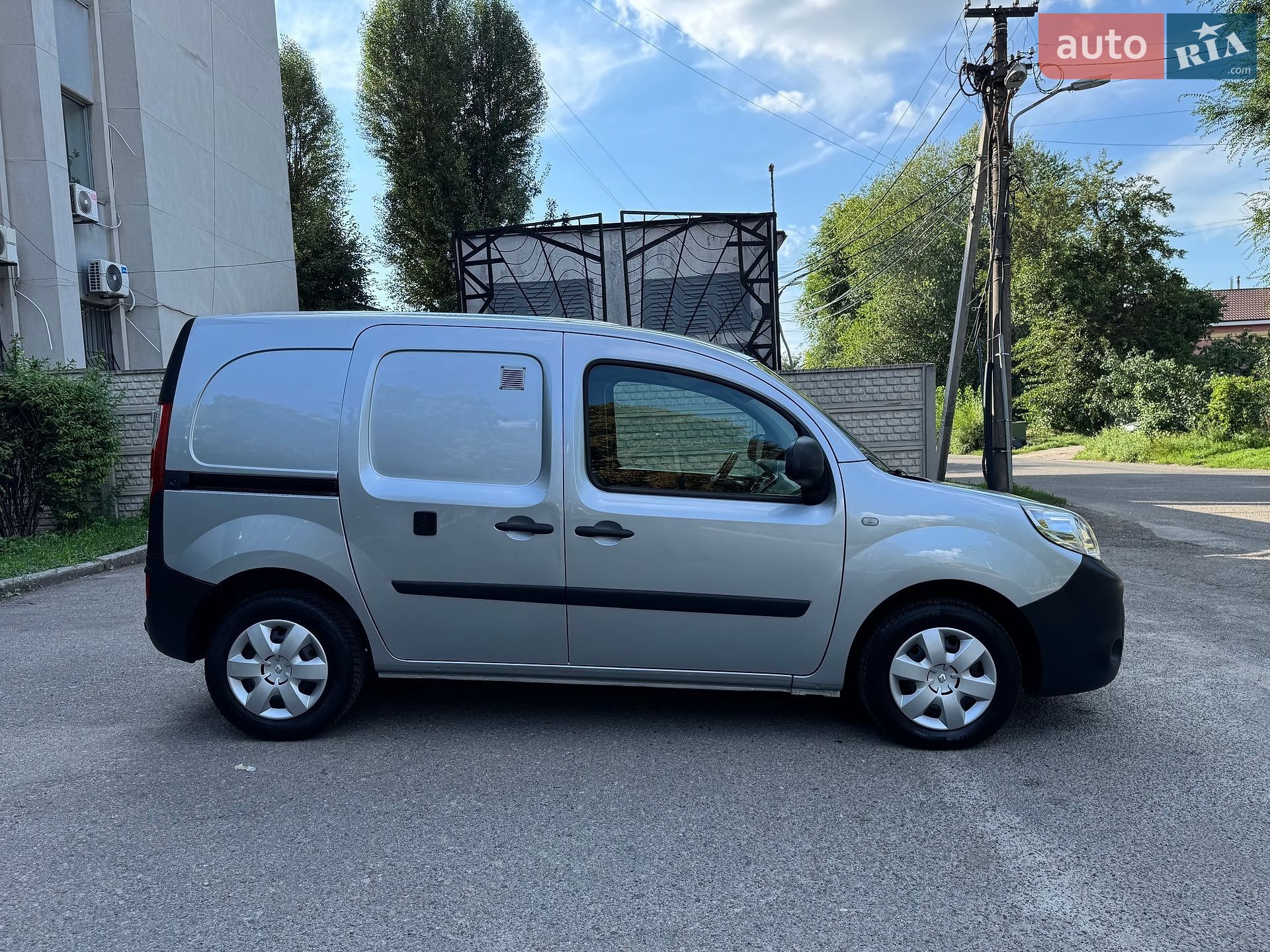 Renault Kangoo 2021 VIN VF1WF000667133563 фото оголошення 2 з 30