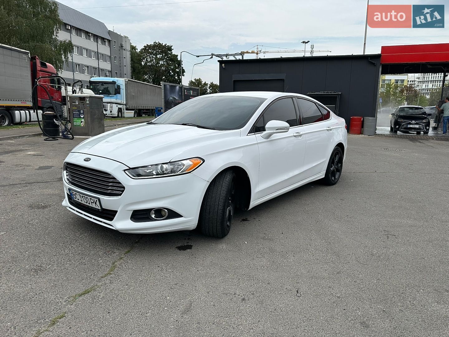 Ford Fusion 2016 VIN 3FA6P0H78GR190413 фото оголошення 4 з 27