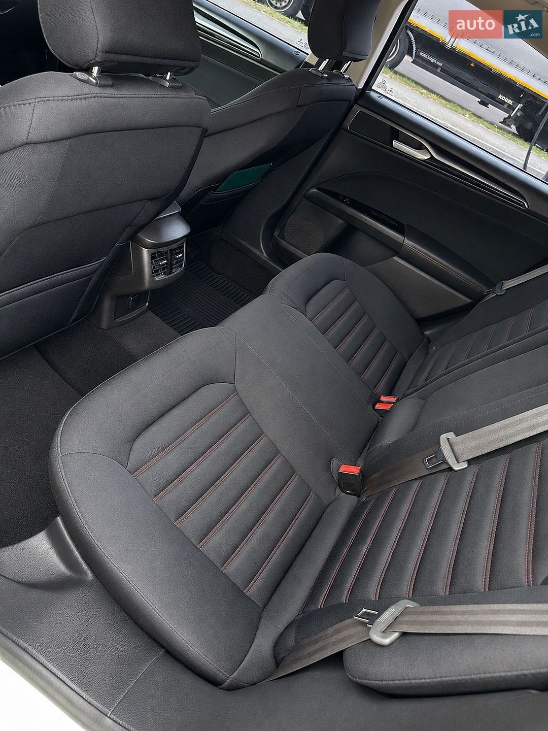 Ford Fusion 2016 VIN 3FA6P0H78GR190413 фото оголошення 18 з 27