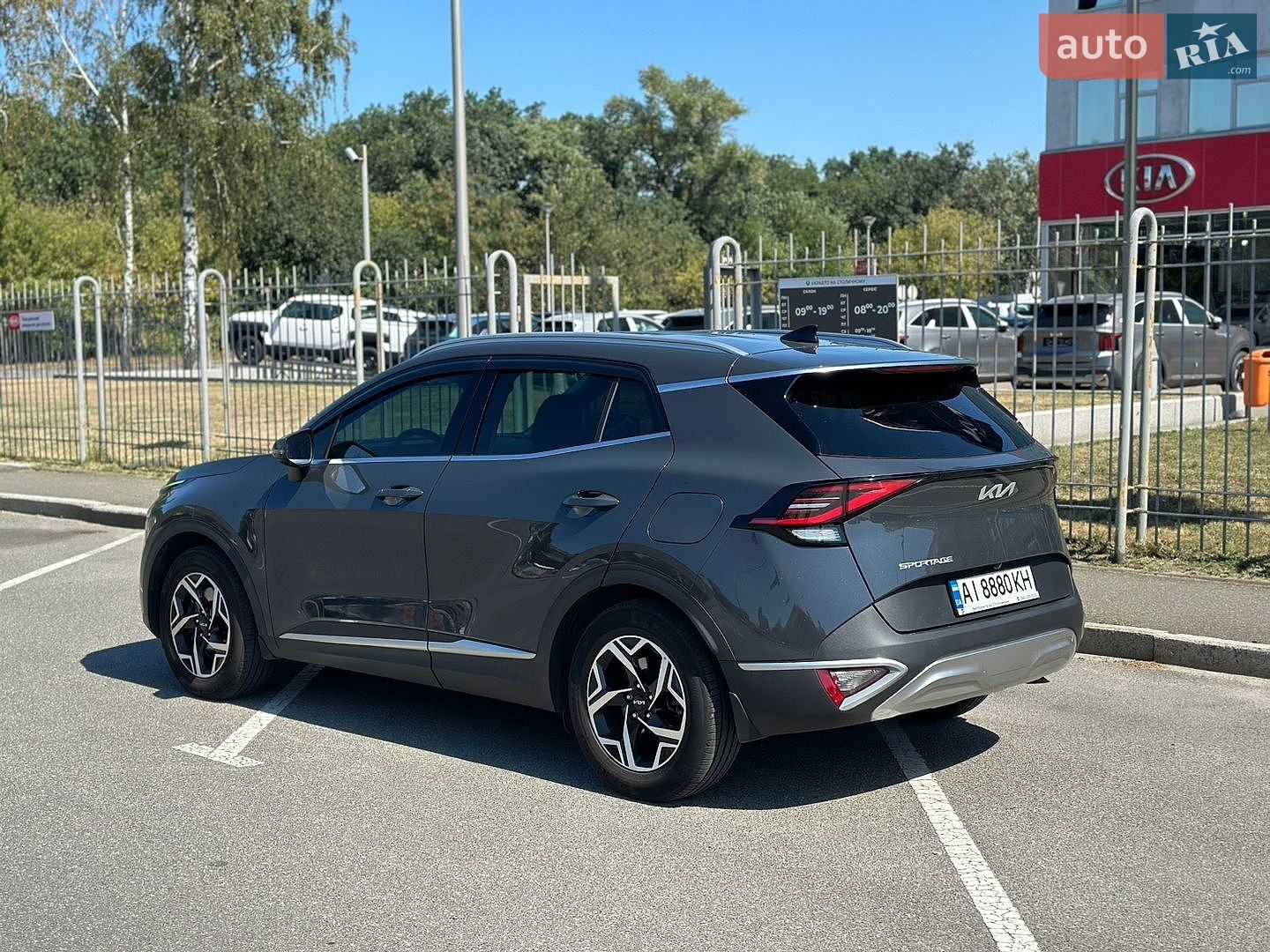 Kia Sportage 2023 VIN U5YPV81DBRL236077 фото оголошення 2 з 22