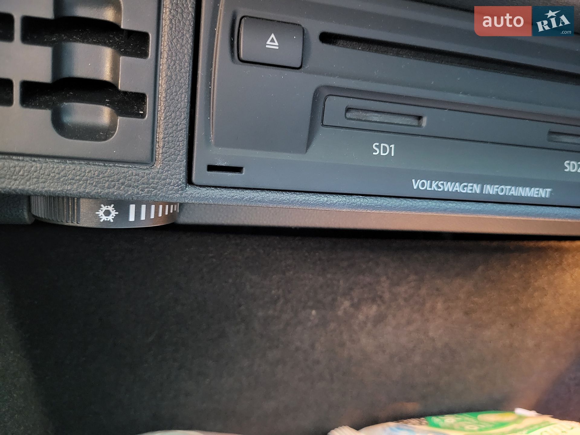 Volkswagen e-Golf 2015 VIN WVWZZZAUZGW902630 фото оголошення 37 з 43