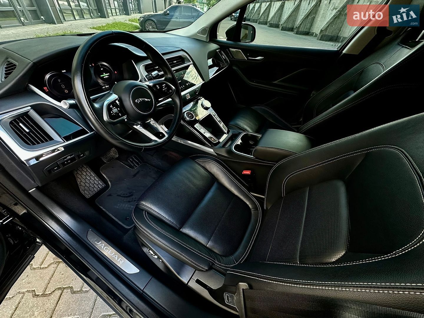 Jaguar I-Pace 2020 VIN SADHA2B13M1609752 фото оголошення 22 з 39