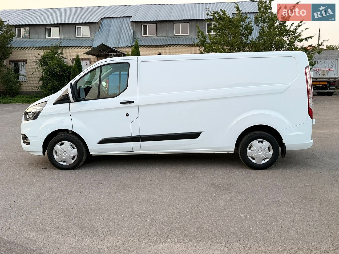 Ford Transit Custom 2020 VIN WF0YXXTTGYKU04884 фото оголошення 5 з 30
