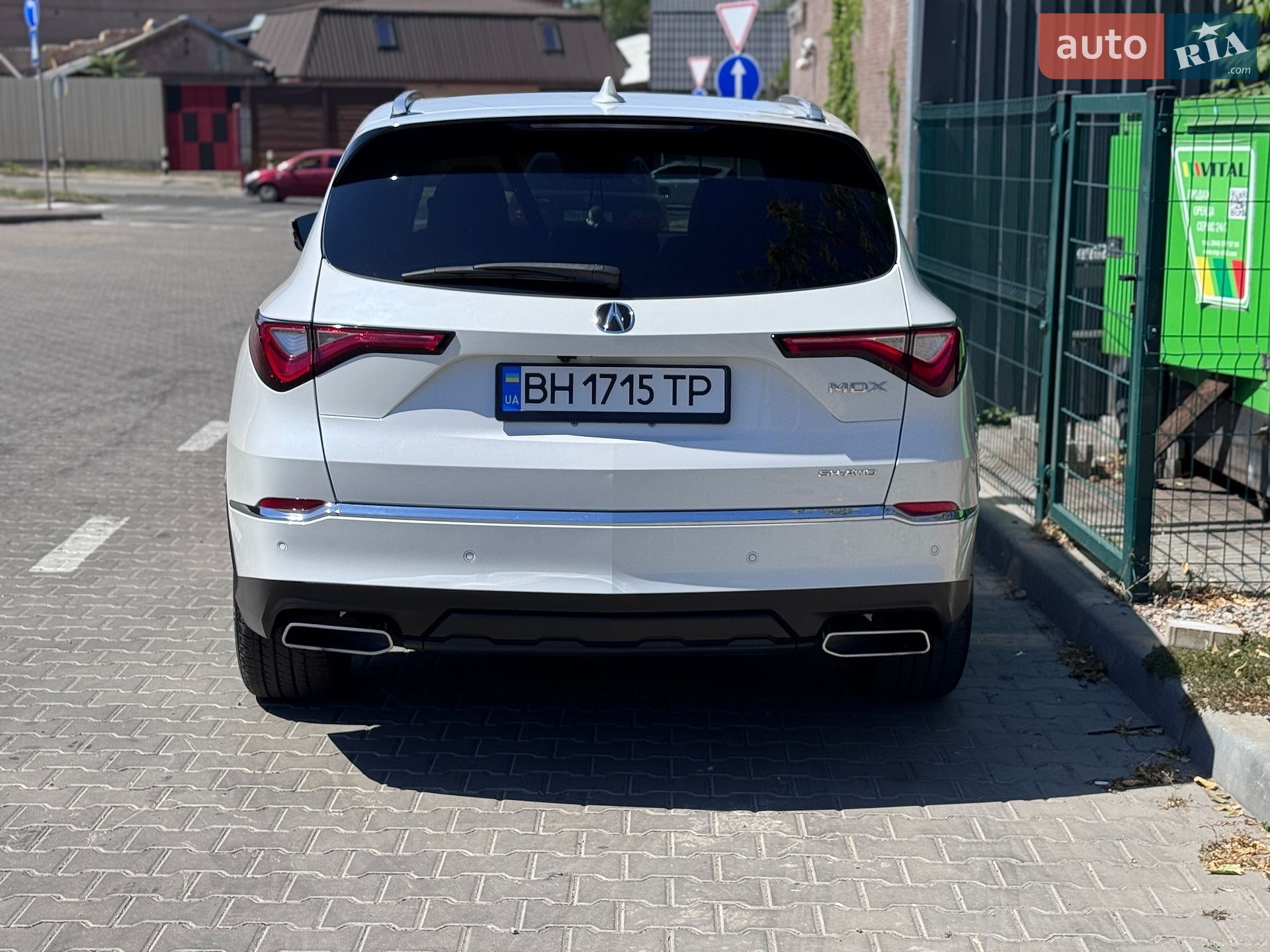 Acura MDX 2022 VIN 5J8YE1H80NL036881 фото оголошення 3 з 9