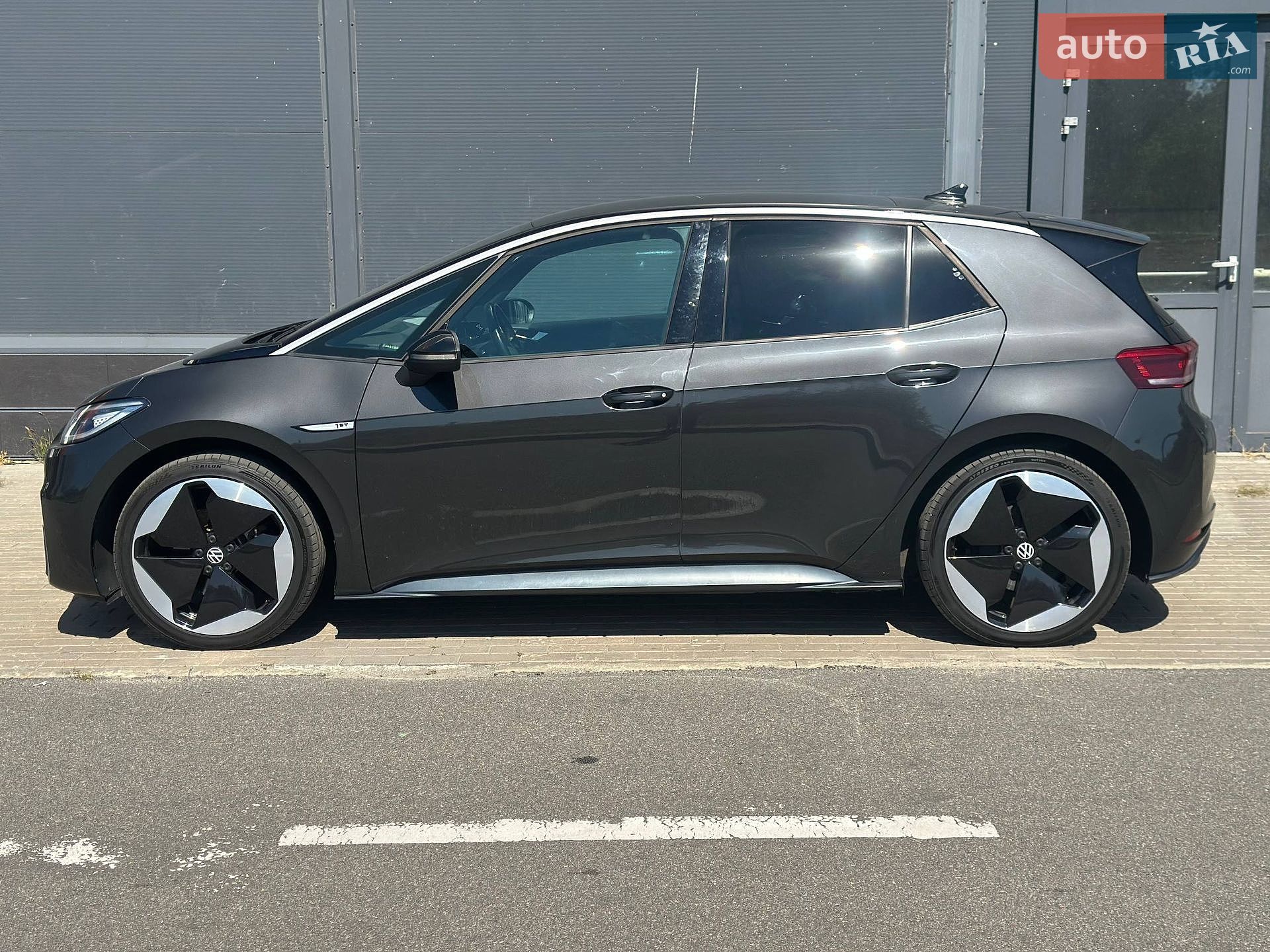 Volkswagen ID.3 2020 VIN WVWZZZE1ZLP017419 фото оголошення 5 з 21