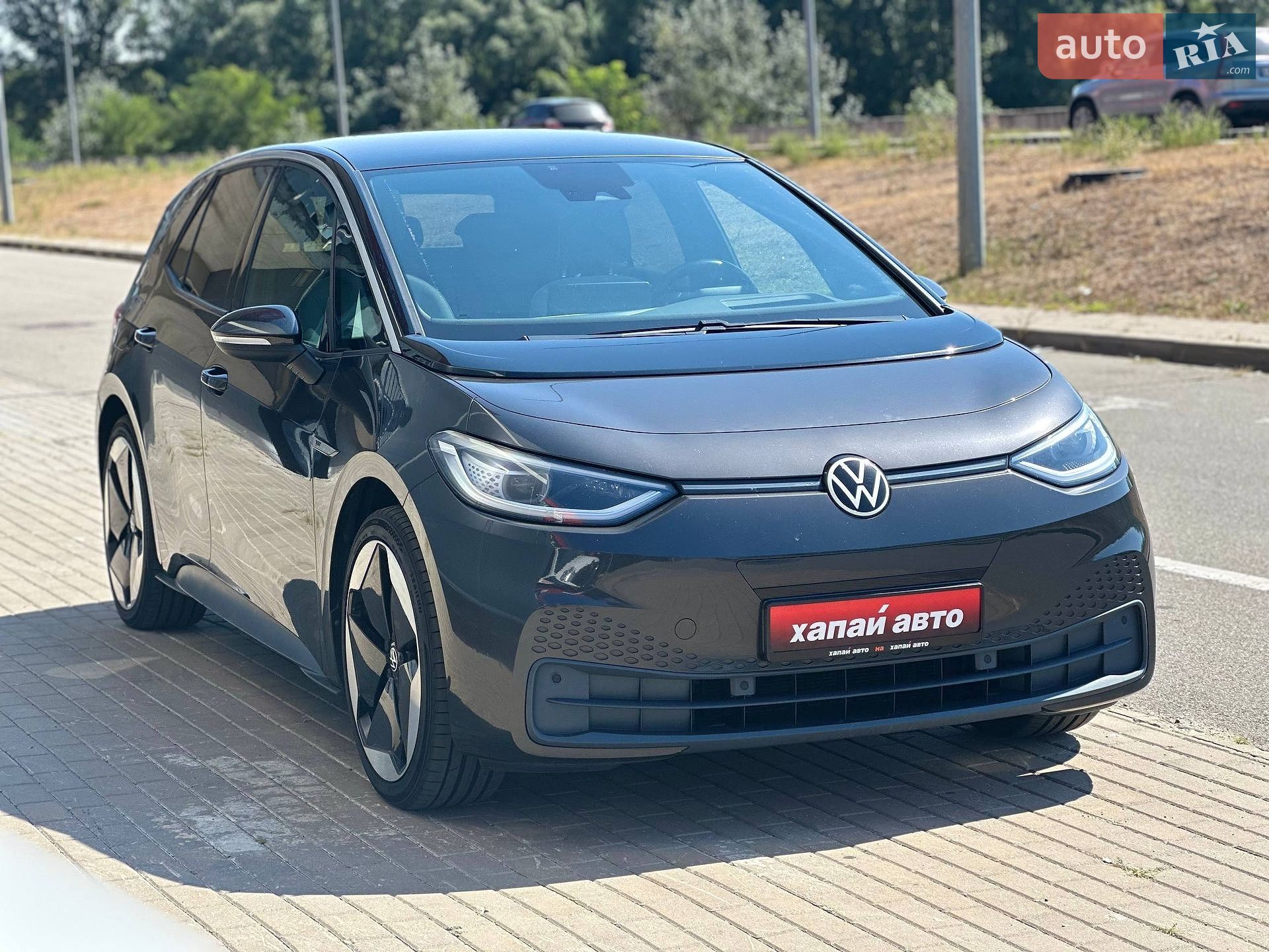 Volkswagen ID.3 2020 VIN WVWZZZE1ZLP017419 фото оголошення 3 з 21