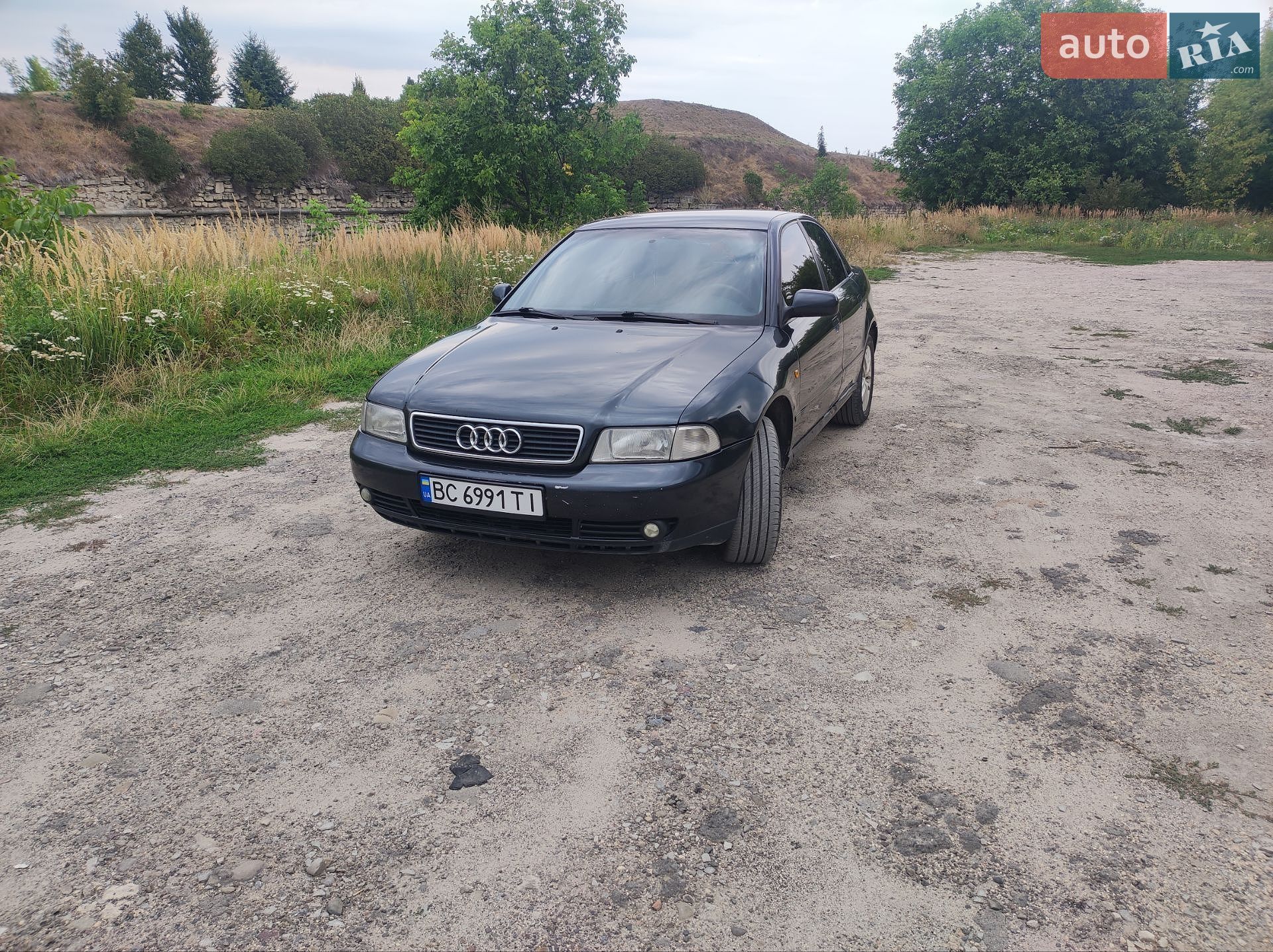 Audi A4 1998 VIN WAUZZZ81ZCA009715 фото оголошення 2 з 24