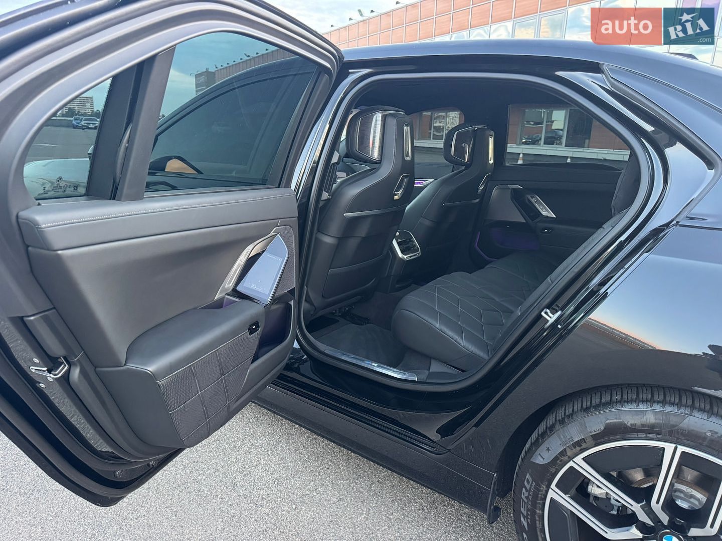 BMW i7 2023 VIN WBY53EJ07RCP77276 фото оголошення 55 з 105