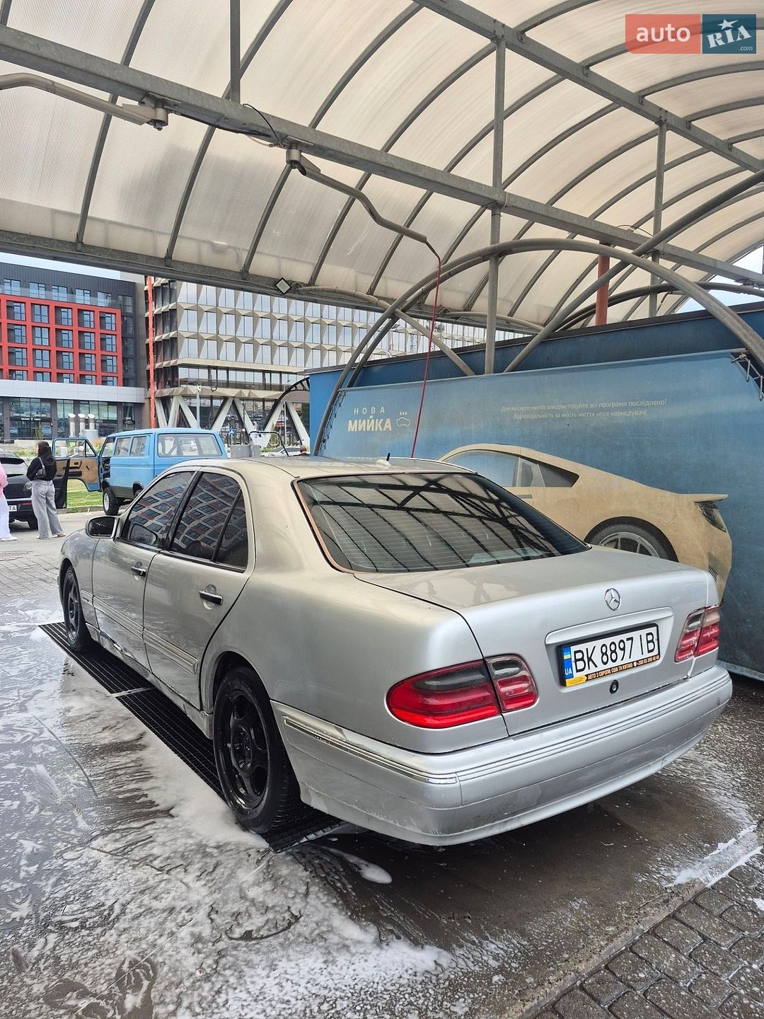 Mercedes-Benz E-Class 2000 VIN WDB2100611B046755 фото оголошення 4 з 7