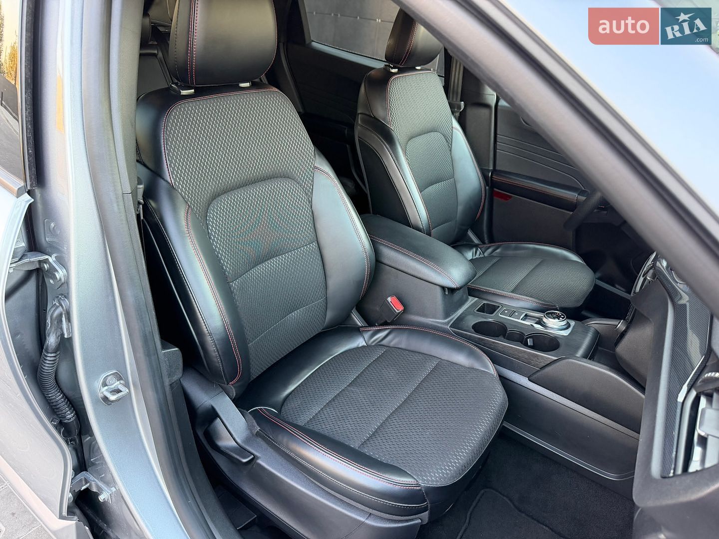 Ford Escape 2024 VIN 1FMCU0MN6RUB45634 фото оголошення 43 з 71