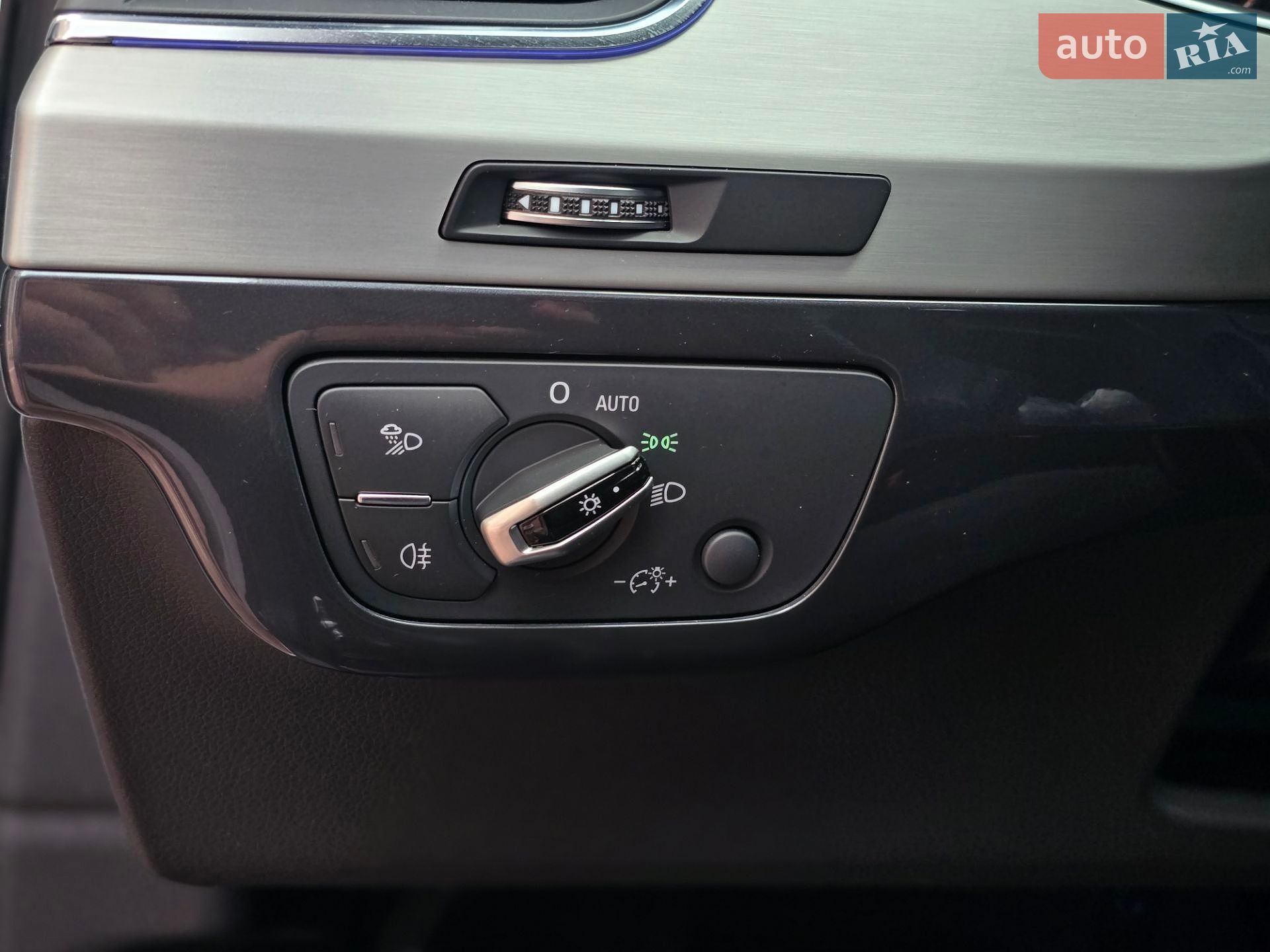 Audi Q7 2018 VIN WAUZZZ4M9JD021533 фото оголошення 42 з 55