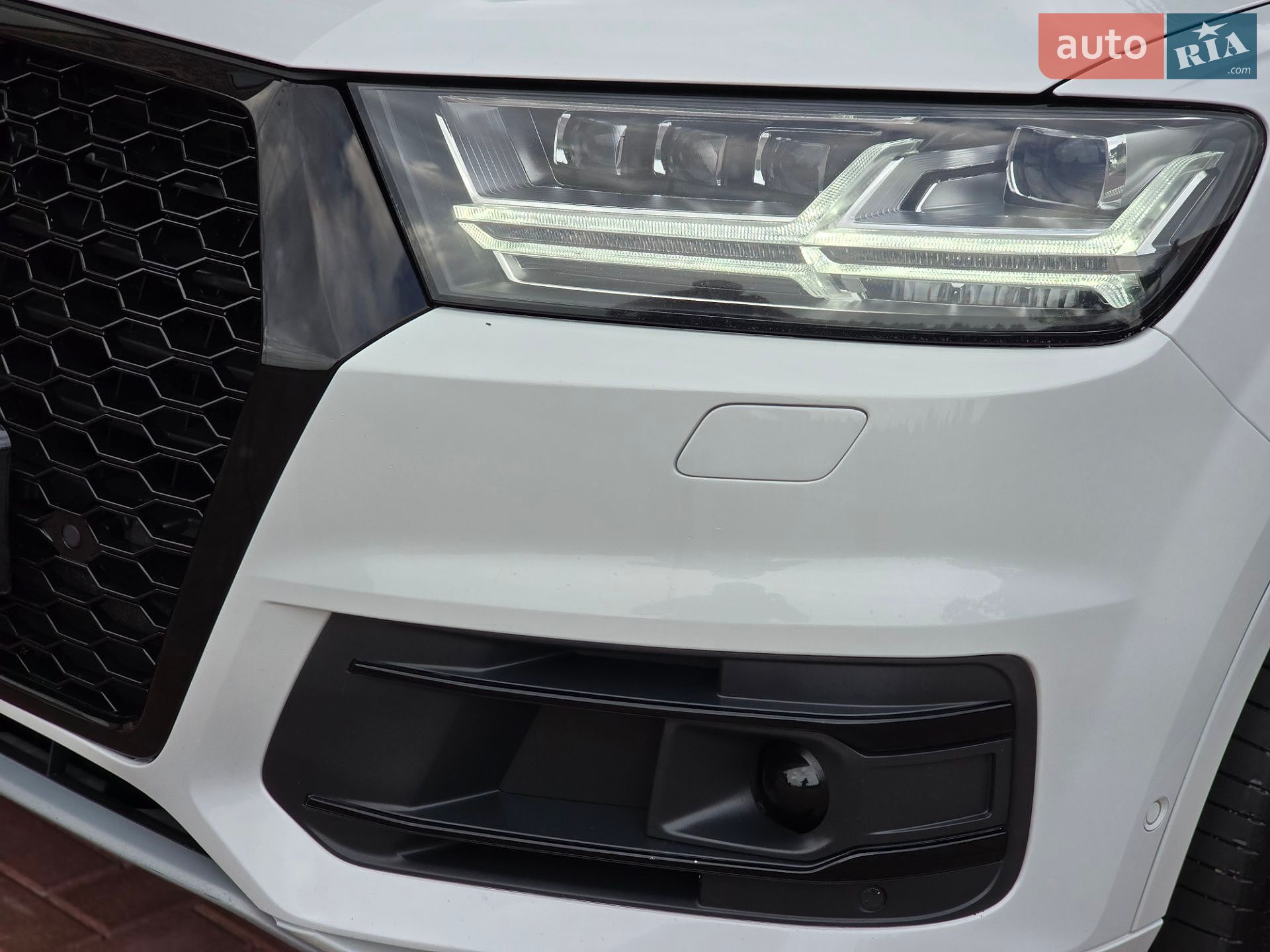 Audi Q7 2018 VIN WAUZZZ4M9JD021533 фото оголошення 23 з 55