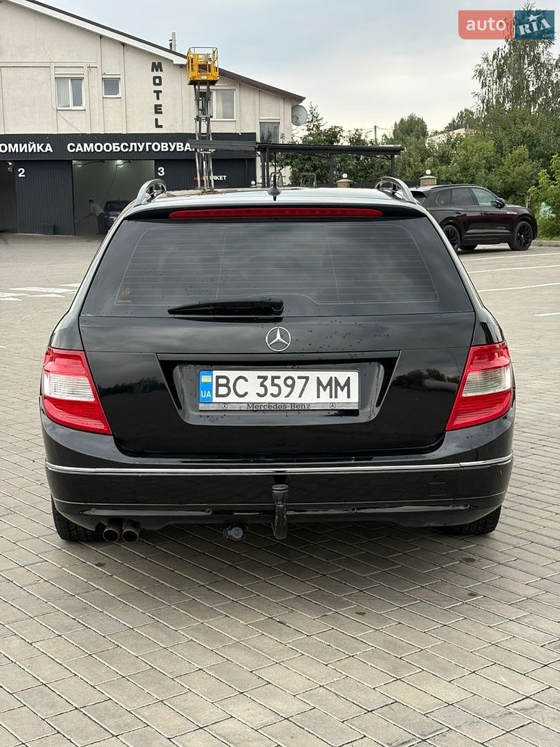 Mercedes-Benz C-Class 2010 VIN WDD2042011F600478 фото оголошення 4 з 14