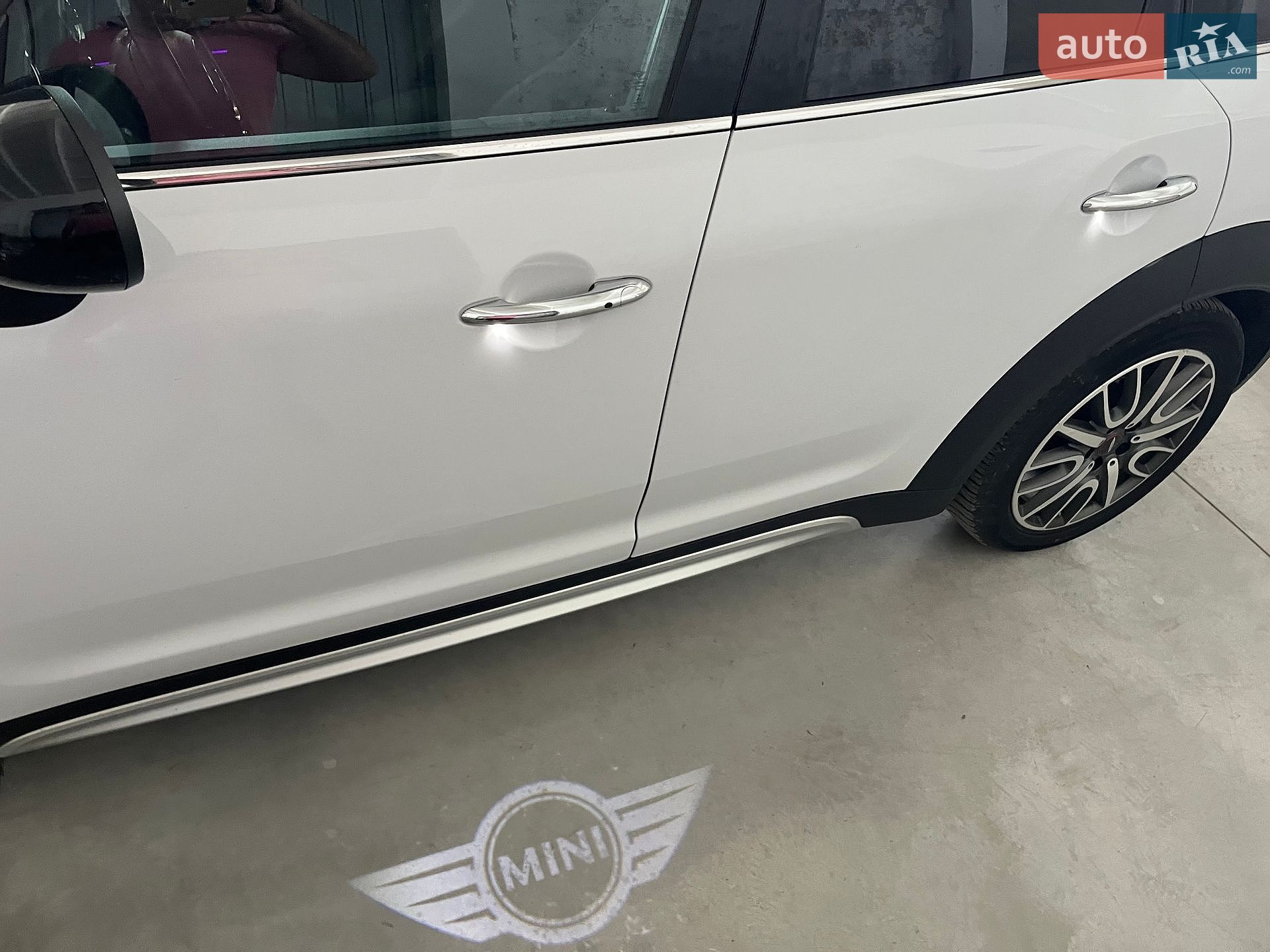 MINI Countryman 2017 VIN WMWYT910X03D77107 фото оголошення 44 з 84