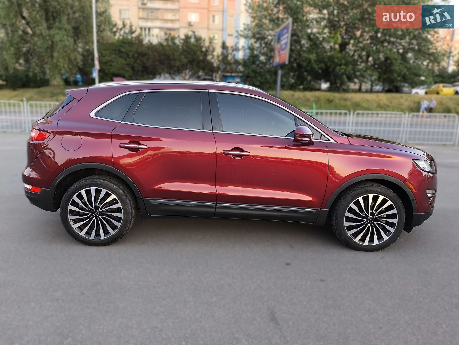 Lincoln MKC 2018 VIN 5LMTJ4DH4KUL03854 фото оголошення 10 з 27