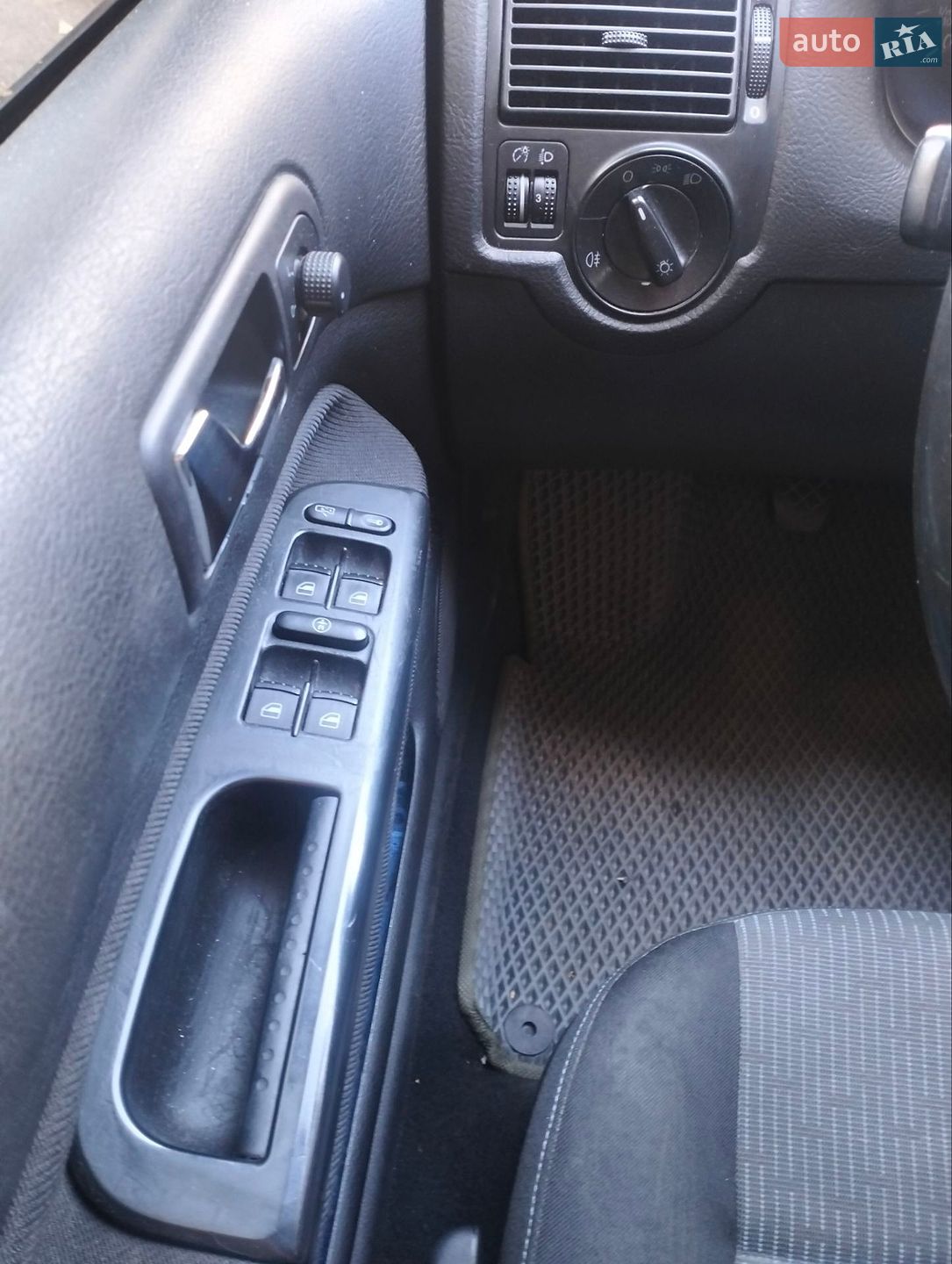 Volkswagen Golf 1999 VIN WVWZZZ1JZXD395408 фото оголошення 21 з 28