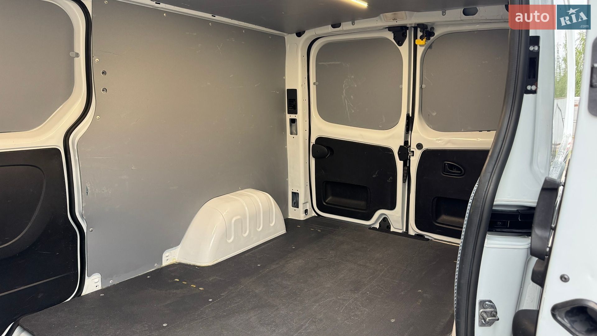 Renault Trafic 2024 VIN VF1FL000171628539 фото оголошення 33 з 46