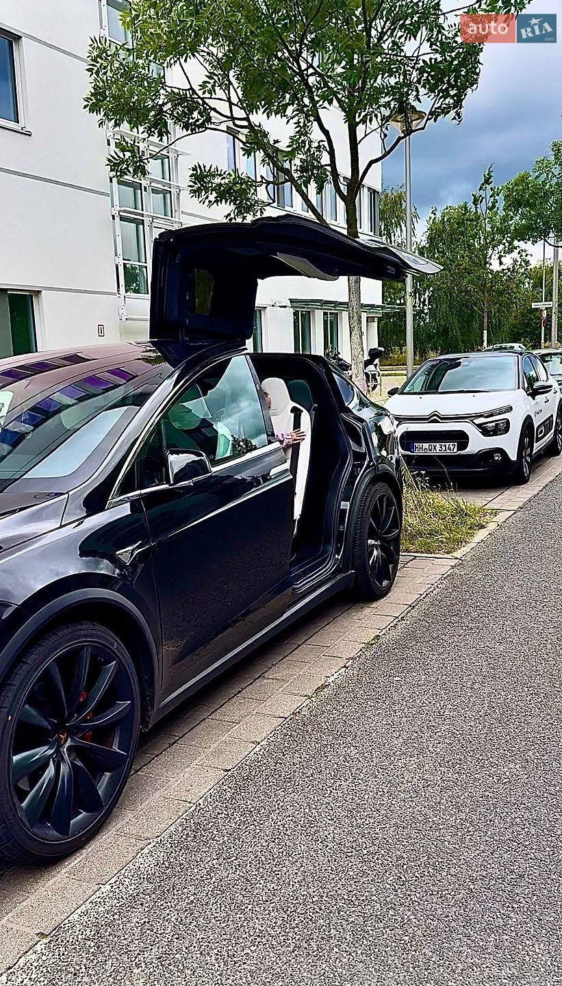 Tesla Model X 2018 VIN 5YJXCBE40JF106271 фото оголошення 15 з 47
