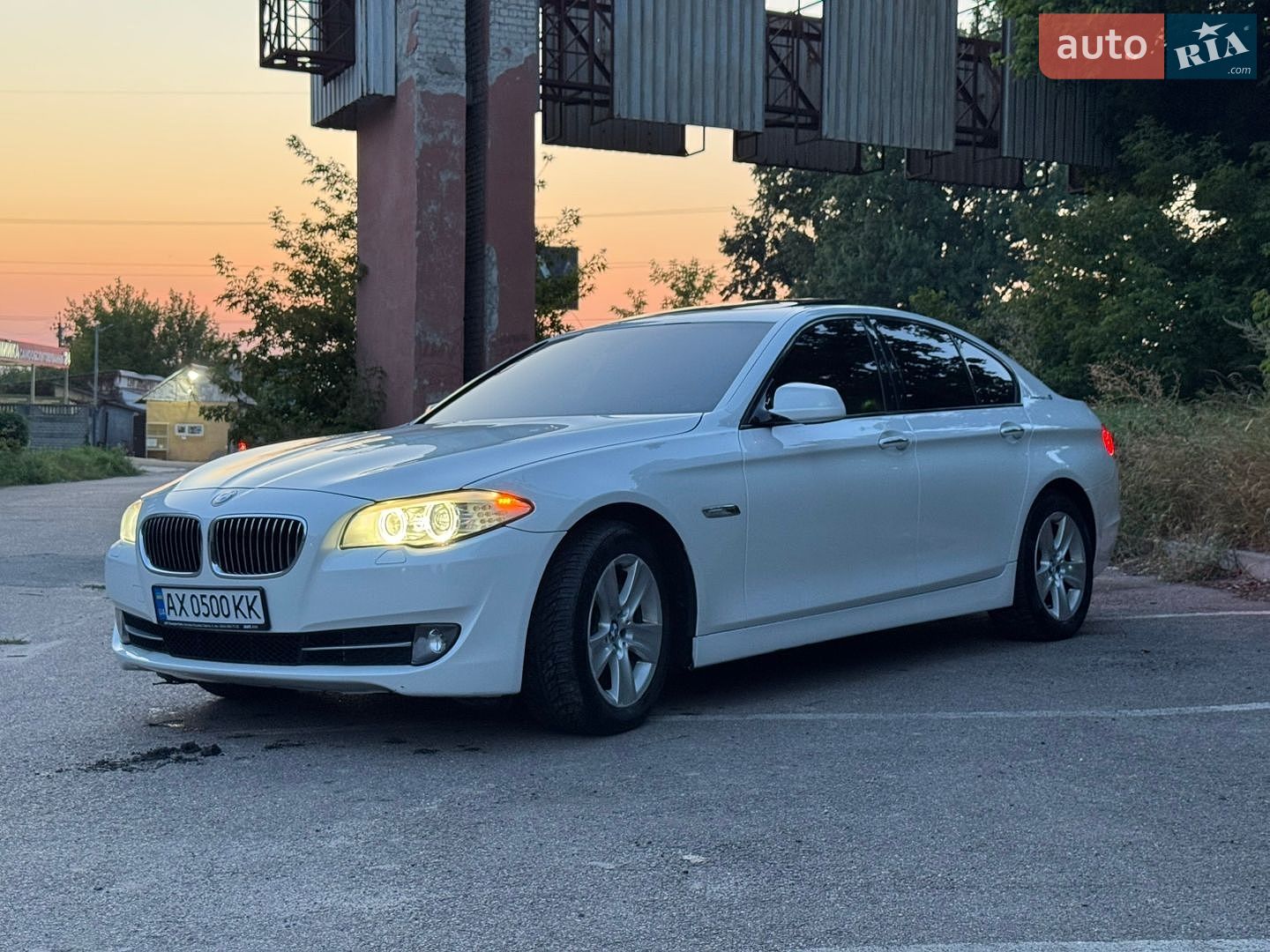 BMW 5 Series 2012 VIN WBAFZ9C57DC751951 фото оголошення 3 з 17