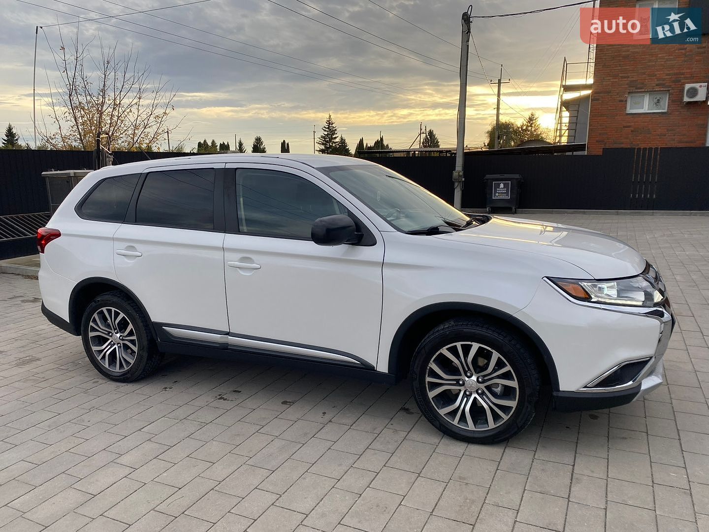 MITSUBISHI OUTLANDER 2016 VIN JA4AZ3A36GZ041897 фото оголошення 4 з 8
