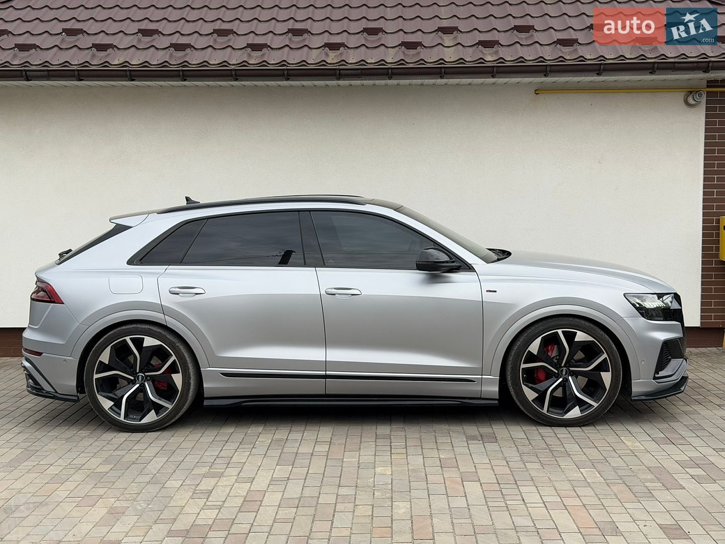 Audi Q8 2019 VIN WA1EVAF15KD036205 фото оголошення 4 з 51